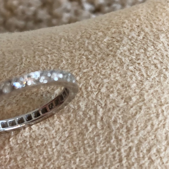 DIAMOND ETERNITY BAND RING - Picture 3 of 7
